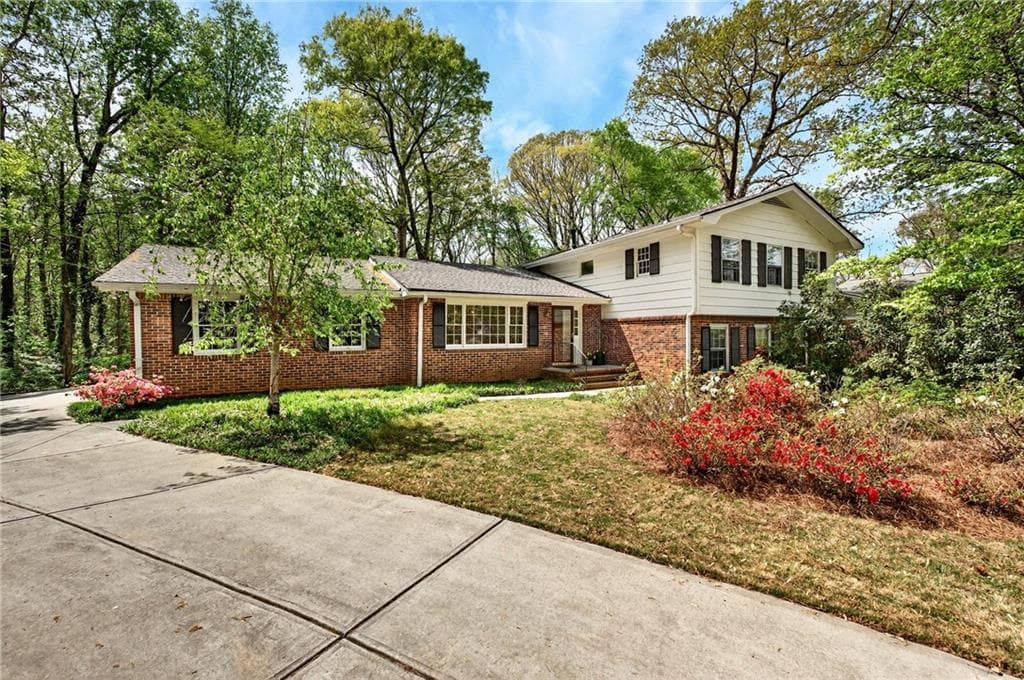 5 bedroom, 3 bathroom, 3,362 sq ft single family residence sold at 5208 Sanlee Lane, Atlanta, GA 30360