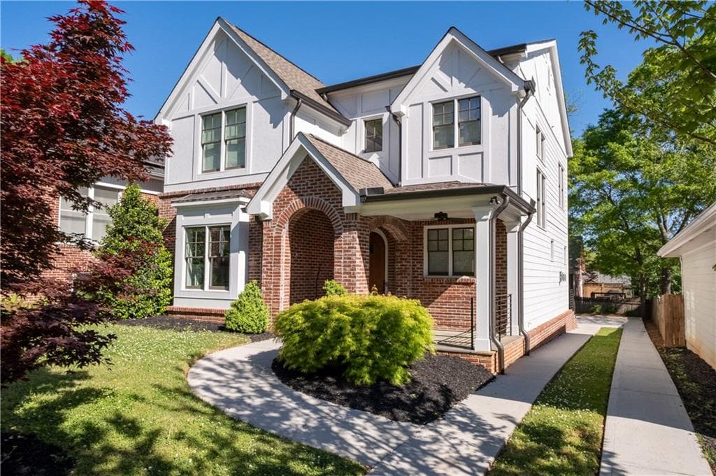 4 bedroom, 4 bathroom, 2,844 sq ft single family residence sold at 1464 Glenwood Avenue, Atlanta, GA 30316