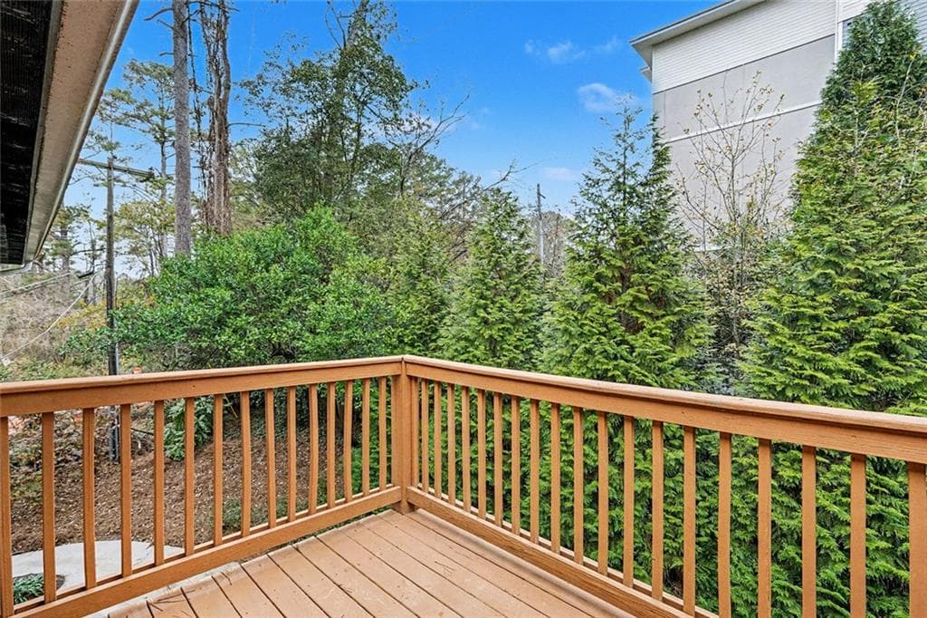 2 bedroom, 1 bathroom, 988 sq ft condominium sold at 1647 Briarcliff Road 8, Atlanta, GA 30306