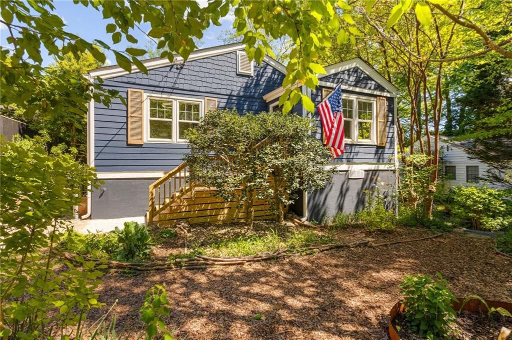 3 bedroom, 2 bathroom, 2,138 sq ft single family residence sold at 978 Ormewood Terrace, Atlanta, GA 30316
