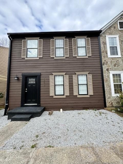 2 bedroom, 3 bathroom, 1,472 sq ft townhouse sold at 3859 Meadow Creek Drive, Peachtree Corners, GA 30092