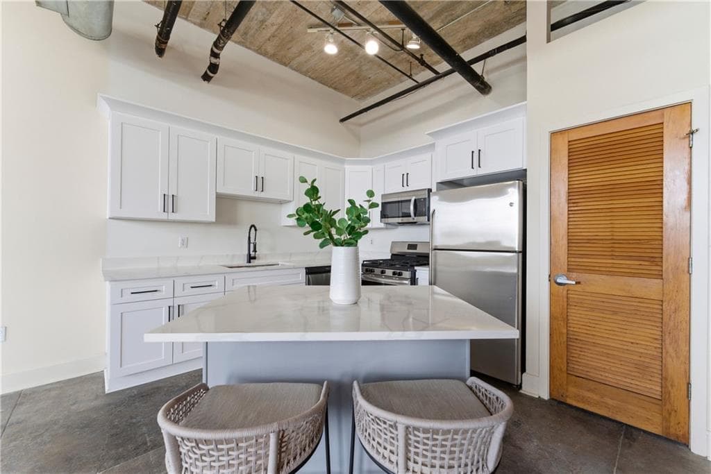 1 bedroom, 1 bathroom, 1,222 sq ft condominium for sale at 505 Whitehall Street 307, Atlanta, GA 30303