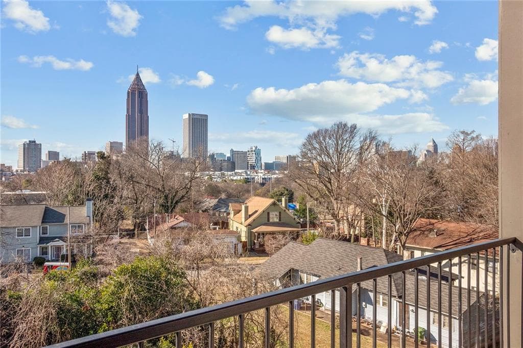3 bedroom, 3 bathroom, 2,007 sq ft townhouse sold at 456 Parkway Drive 6, Atlanta, GA 30308