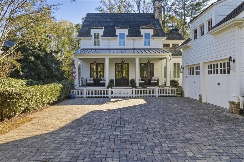 5 bedroom, 4 bathroom, 4,061 sq ft single family residence sold at 82 Wood Place, Roswell, GA 30075