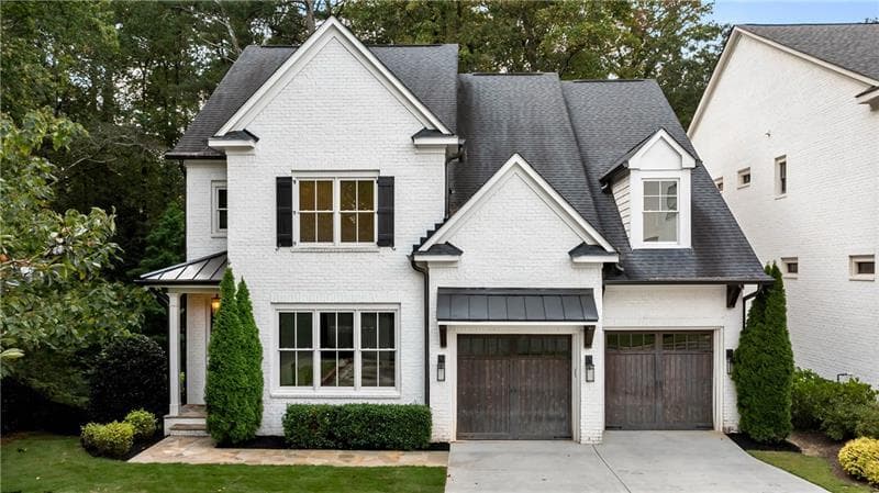 5 bedroom, 6 bathroom, 5,000 sq ft single family residence sold at 1760 Barclay Close, Atlanta, GA 30318