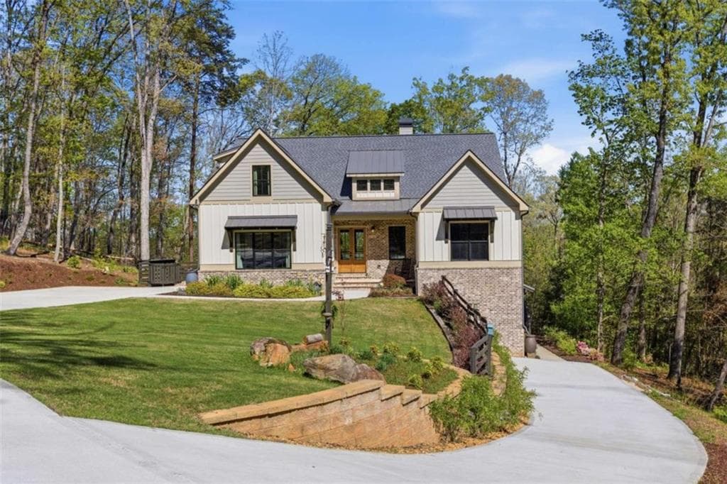 5 bedroom, 5 bathroom, 4,668 sq ft single family residence sold at 110 Planters Knoll, Baldwin, GA 30511
