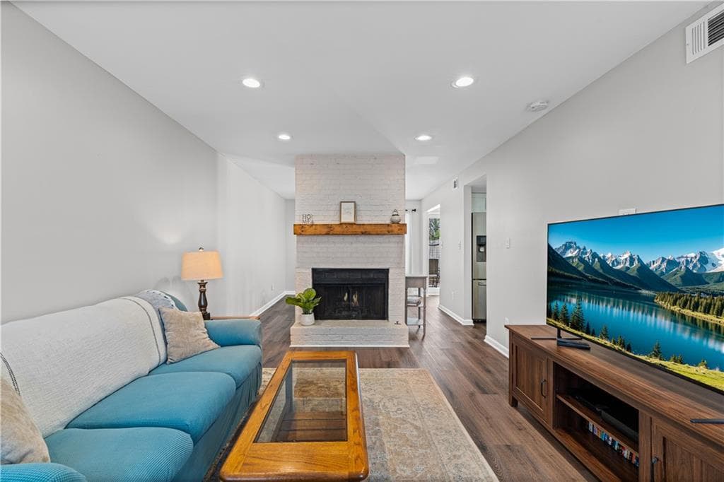 7750 Roswell Road 9E, Atlanta, GA 30350 — most recent listing photo