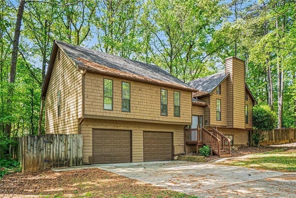 4 bedroom, 3 bathroom, 1,606 sq ft single family residence sold at 1197 Chris, Mableton, GA 30126