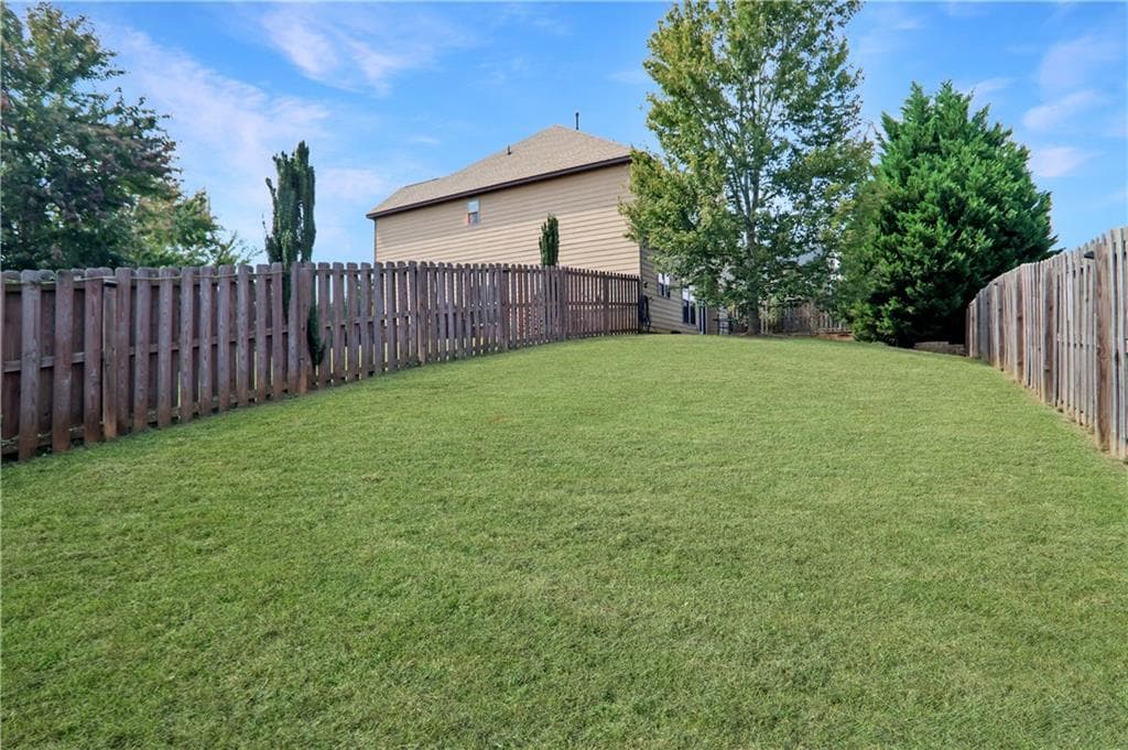 4 bedroom, 3 bathroom, 2,695 sq ft single family residence for sale at 958 Nevis Way, Mcdonough, GA 30253