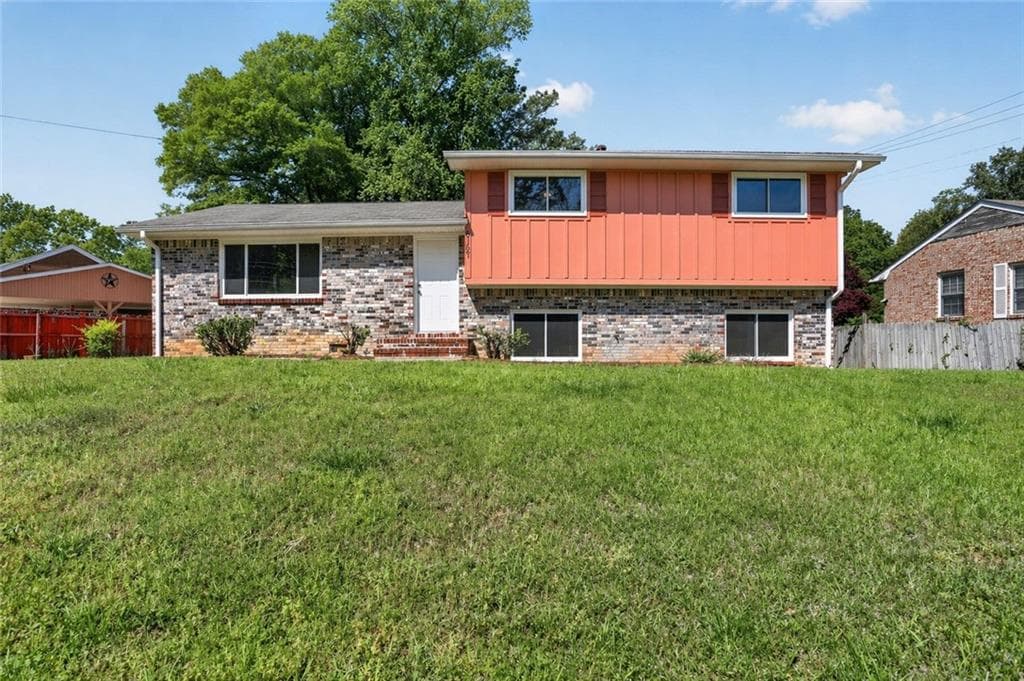 3 bedroom, 3 bathroom, 1,653 sq ft single family residence sold at 6107 Winview Drive, Forest Park, GA 30297