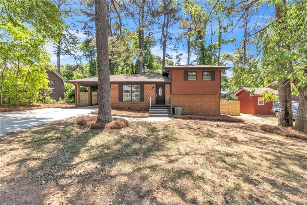 3 bedroom, 2 bathroom, 1,259 sq ft single family residence sold at 1336 Stoneham Court, Atlanta, GA 30349