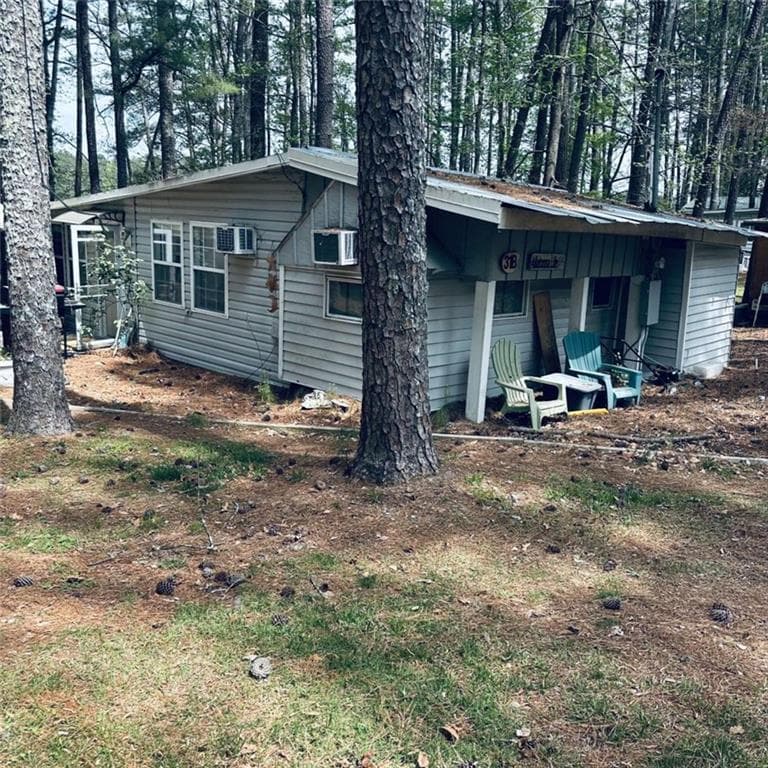 2 bedroom, 1 bathroom, 665 sq ft single family residence for sale at 5400 Kings Camp Road, Acworth, GA 30102