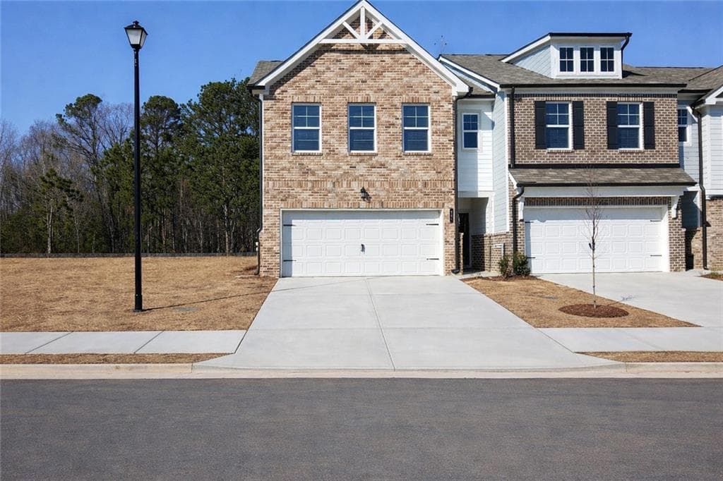 3 bedroom, 3 bathroom, 1,695 sq ft townhouse sold at 645 Gunnin Way 27, Mcdonough, GA 30252