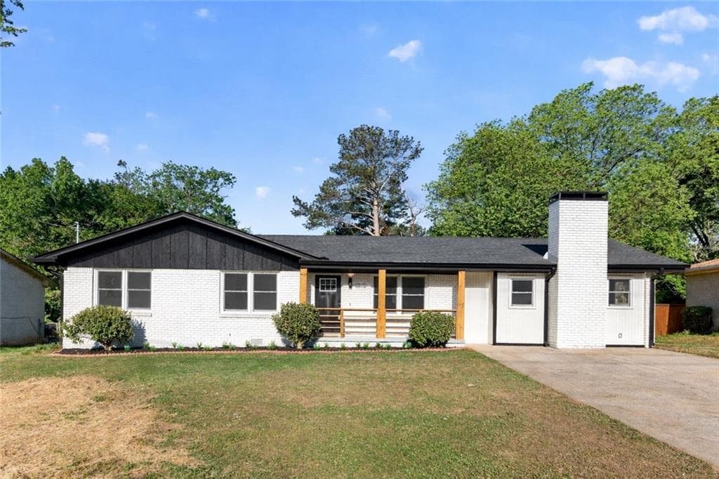 4 bedroom, 2 bathroom, 1,682 sq ft single family residence sold at 5575 Morning Creek Circle, Atlanta, GA 30349