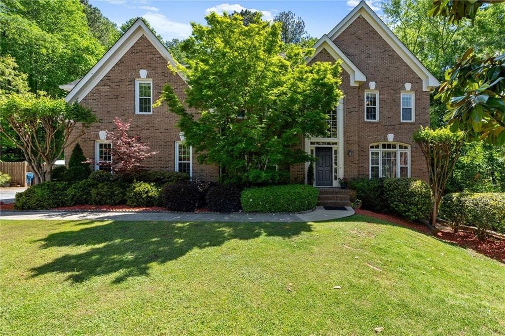 6 bedroom, 5 bathroom, 5,439 sq ft single family residence sold at 545 Tadfield Trace, Alpharetta, GA 30022