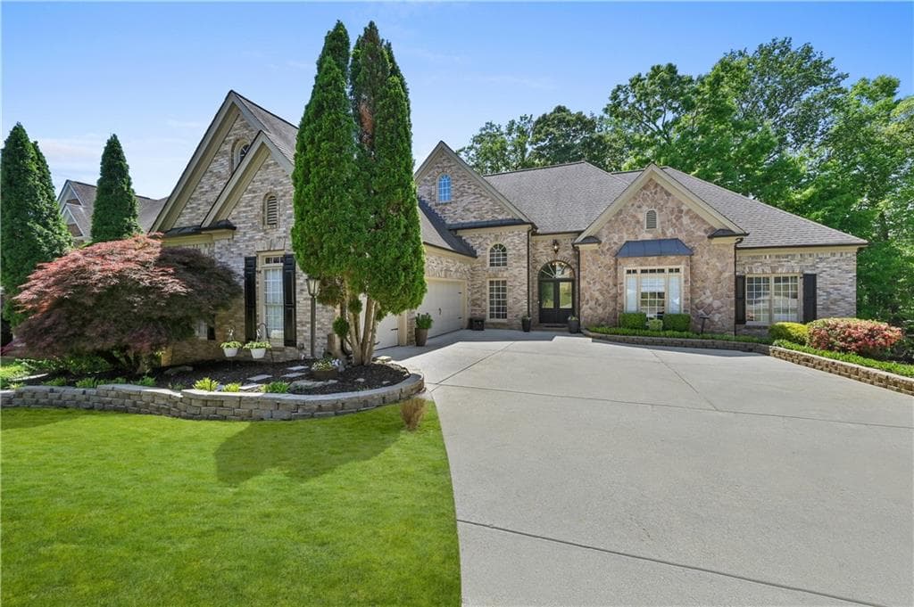 5 bedroom, 6 bathroom, 6,500 sq ft single family residence sold at 2172 Floral Ridge Drive, Dacula, GA 30019