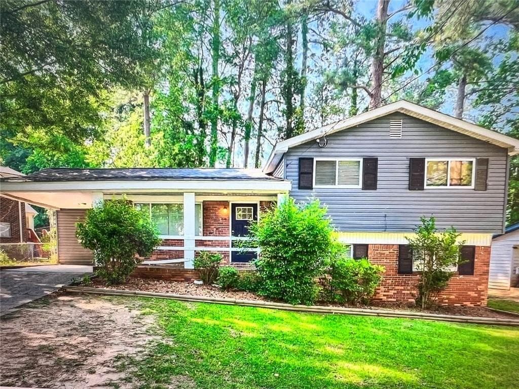 7 bedroom, 3 bathroom, 2,924 sq ft single family residence sold at 3238 Amhurst Drive, Atlanta, GA 30318