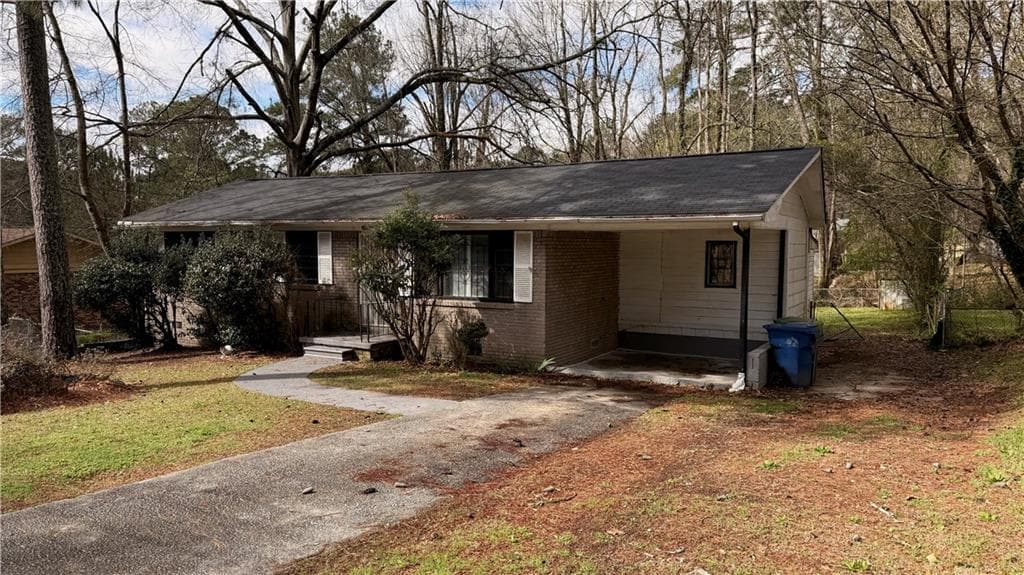 3 bedroom, 1 bathroom, 804 sq ft single family residence sold at 3533 Garfield Way, Atlanta, GA 30354