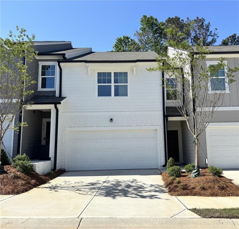 3 bedroom, 3 bathroom, 1,764 sq ft townhouse sold at 5008 Elowen Lane, Douglasville, GA 30135