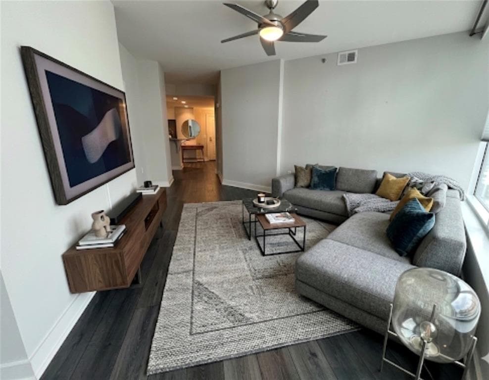 1 bedroom, 1 bathroom, 800 sq ft condominium sold at 3338 Peachtree Road 1905, Atlanta, GA 30326