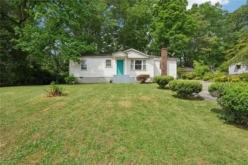 3 bedroom, 1 bathroom, 1,464 sq ft single family residence sold at 6300 Sweetbriar Drive, Mableton, GA 30126