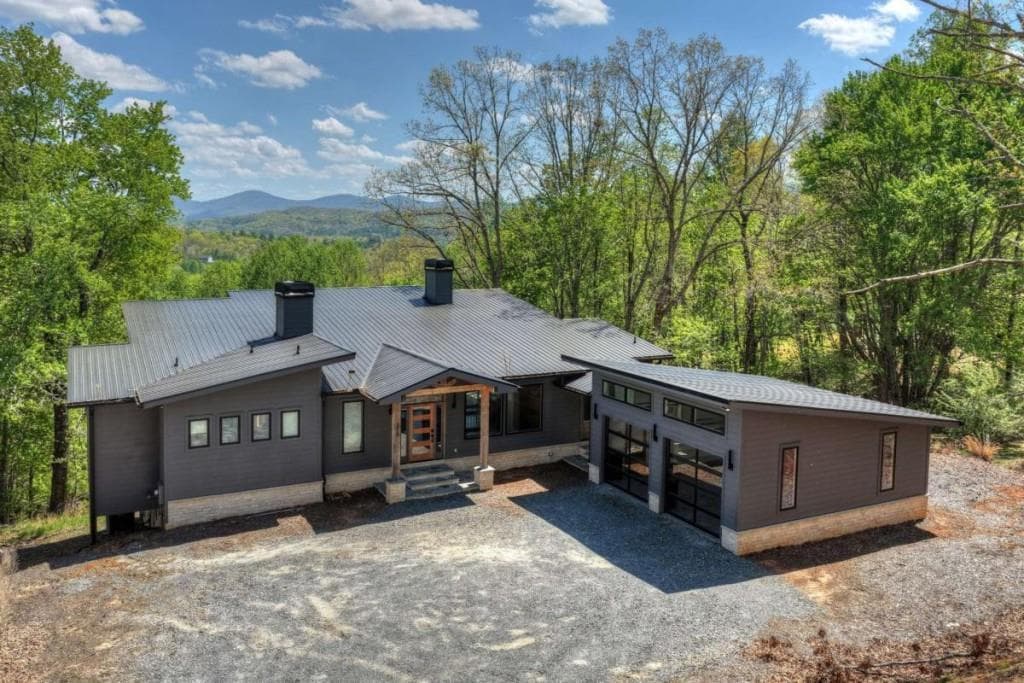 3 bedroom, 4 bathroom, 2,868 sq ft single family residence for sale at 315 Blue Berry Ridge, Morganton, GA 30560