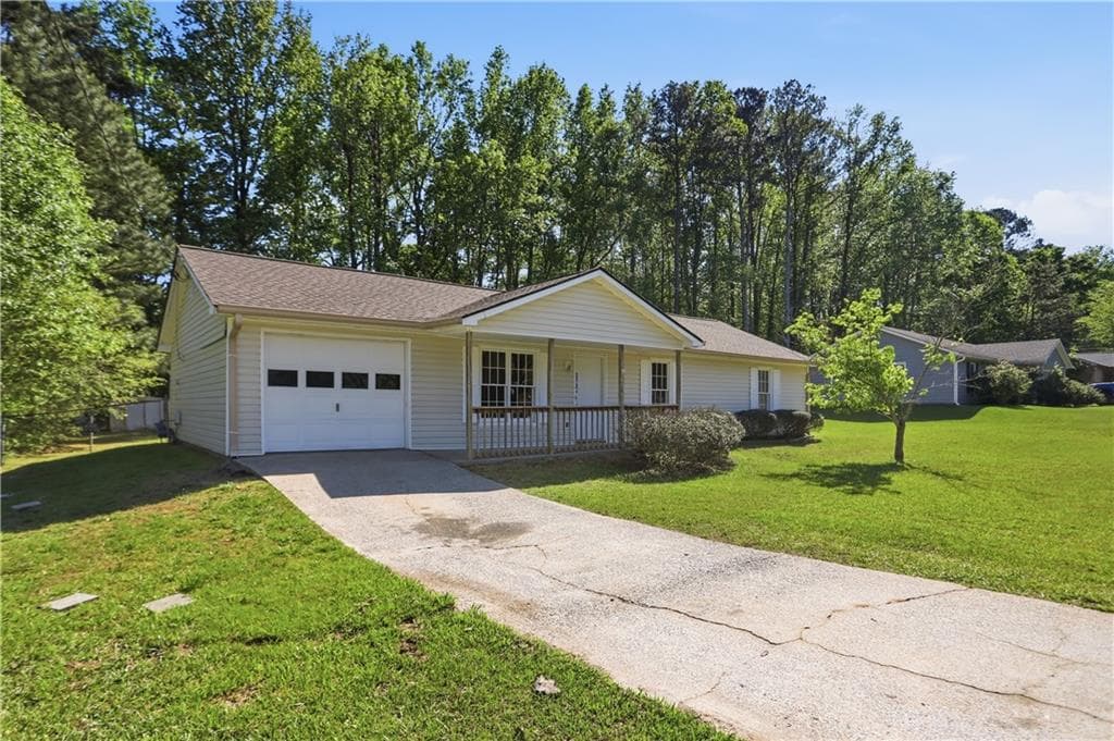 3 bedroom, 2 bathroom, 1,205 sq ft single family residence sold at 3233 Lancer Drive, Powder Springs, GA 30127