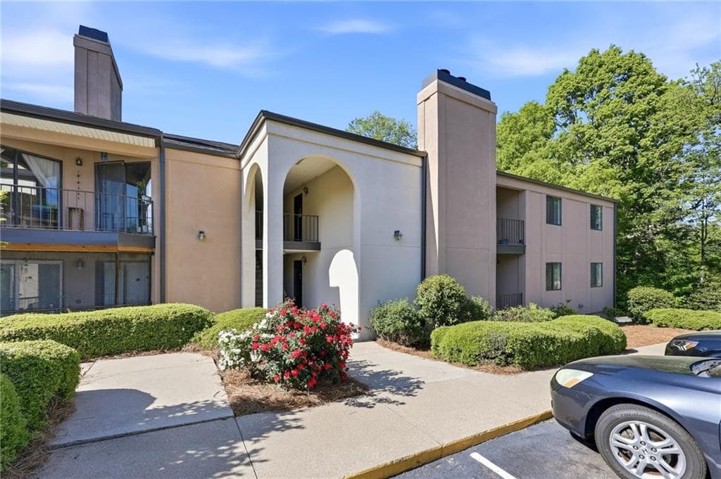 2 bedroom, 2 bathroom condominium for sale at 605 Candler Street B13, Gainesville, GA 30501