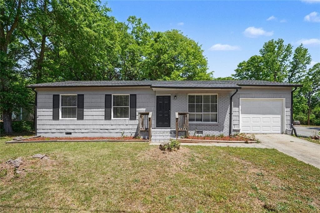 3 bedroom, 2 bathroom, 1,450 sq ft single family residence sold at 4 Midland Park Lane, Newnan, GA 30263