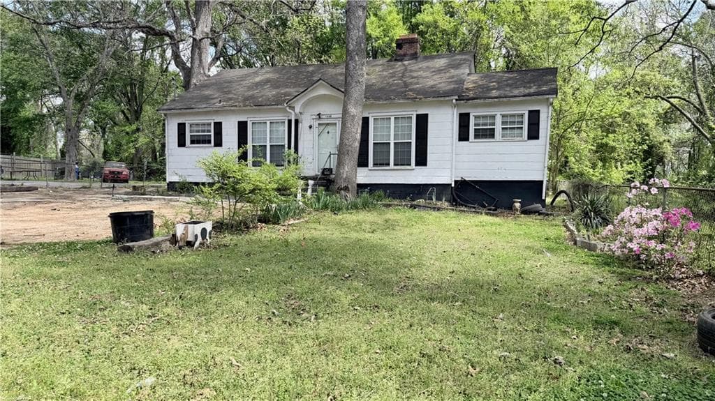 2 bedroom, 1 bathroom, 1,204 sq ft single family residence sold at 1948 Browns Mill Road, Atlanta, GA 30315