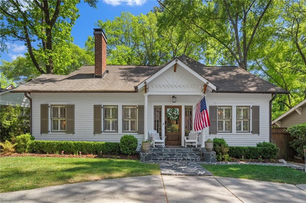 4 bedroom, 3 bathroom, 2,908 sq ft single family residence sold at 109 Peachtree Hills Avenue, Atlanta, GA 30305