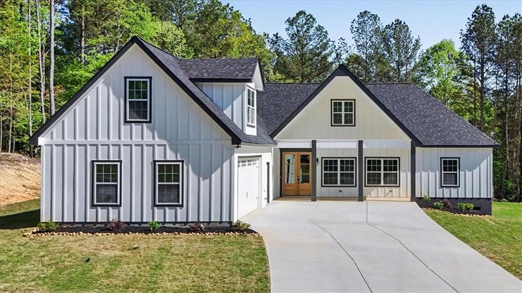 5 bedroom, 4 bathroom, 3,565 sq ft single family residence sold at 242 Mulberry Lane, Lindale, GA 30147