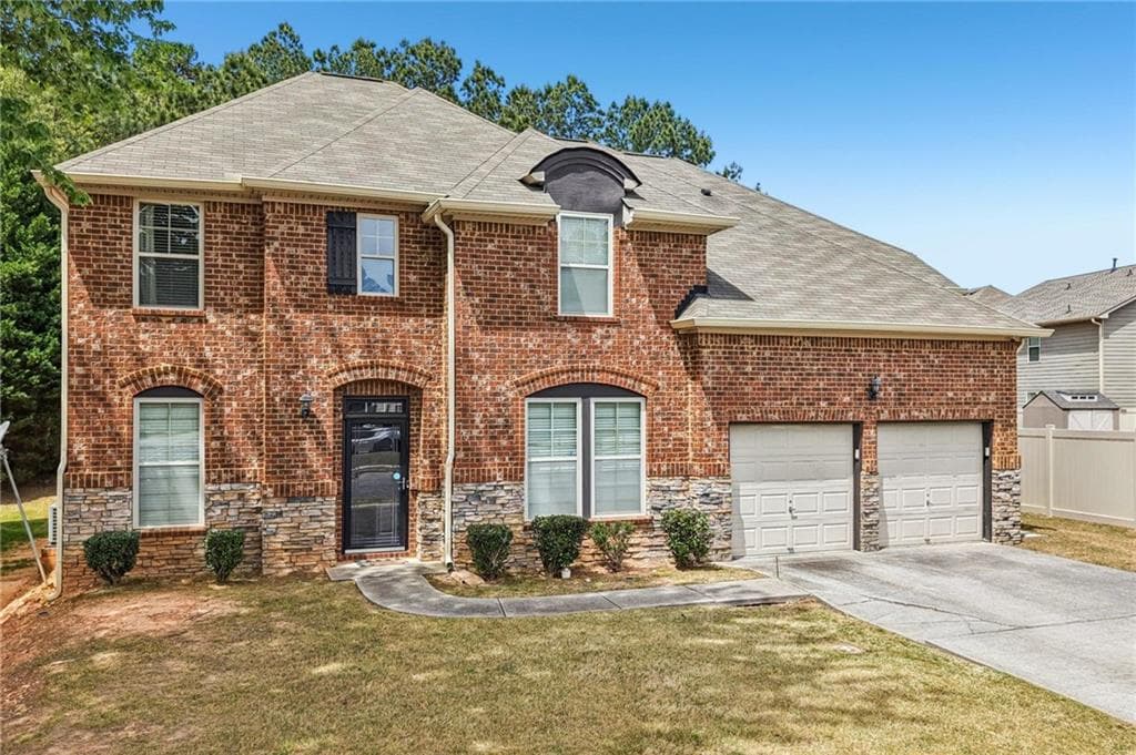 5 bedroom, 3 bathroom, 3,026 sq ft single family residence for sale at 370 Windsor Way, Fairburn, GA 30213