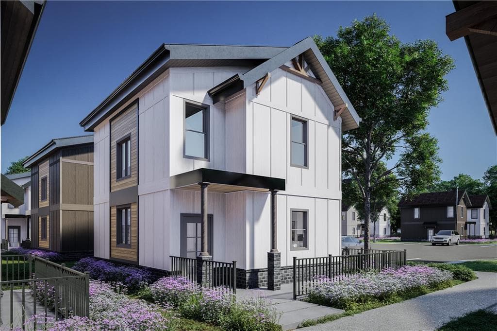3 bedroom, 2 bathroom, 940 sq ft single family residence under contract at 646 W Peachtree #202 Street, Norcross, GA 30071