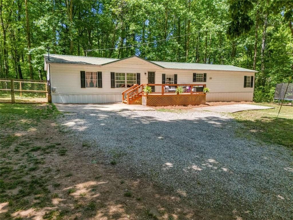 4 bedroom, 3 bathroom, 2,052 sq ft single family residence sold at 553 Pleasant Acres Drive, Maysville, GA 30558