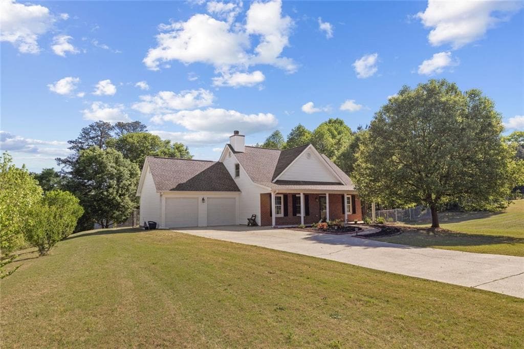 3 bedroom, 3 bathroom, 1,530 sq ft single family residence sold at 555 Mackinaw Drive, Bethlehem, GA 30620