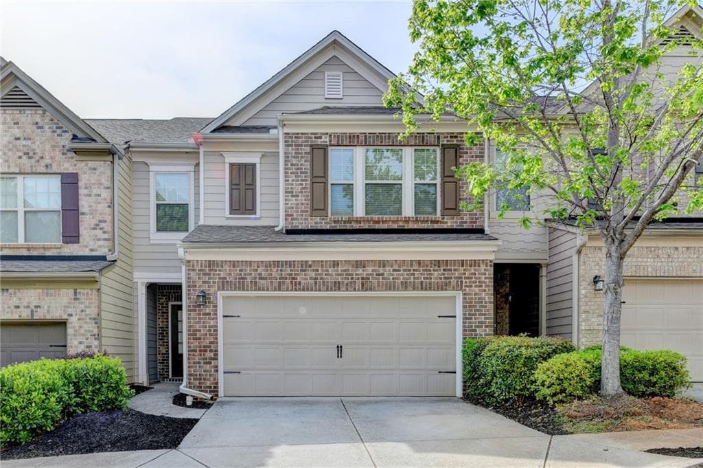 3 bedroom, 3 bathroom, 1,839 sq ft townhouse sold at 1000 Parkside Wood Court, Lawrenceville, GA 30043
