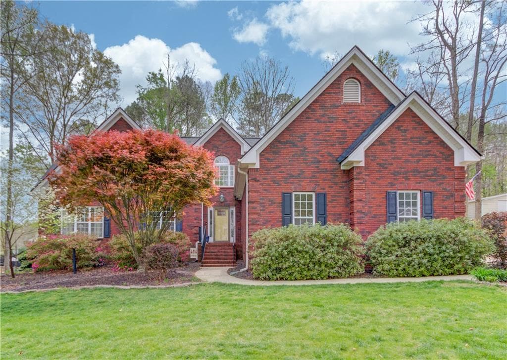 4 bedroom, 3 bathroom, 2,830 sq ft single family residence sold at 124 Dumar Lane, Hoschton, GA 30548