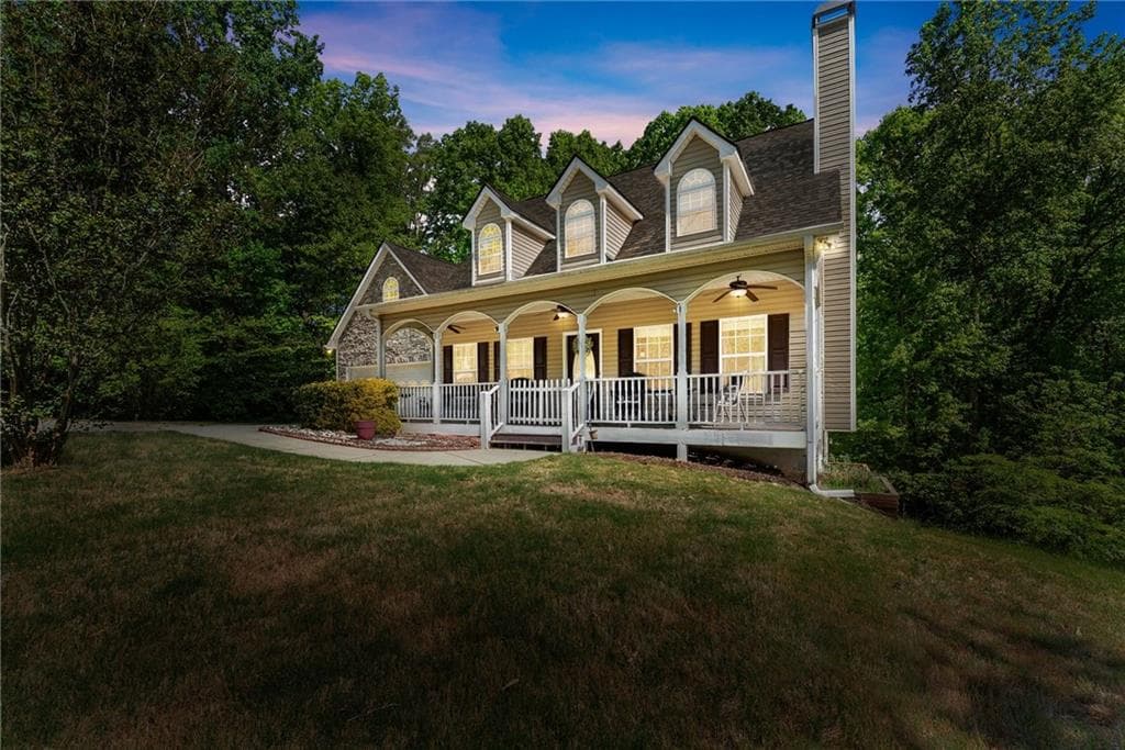 4 bedroom, 3 bathroom, 2,864 sq ft single family residence under contract at 95 Oak Creek Way, Dawsonville, GA 30534