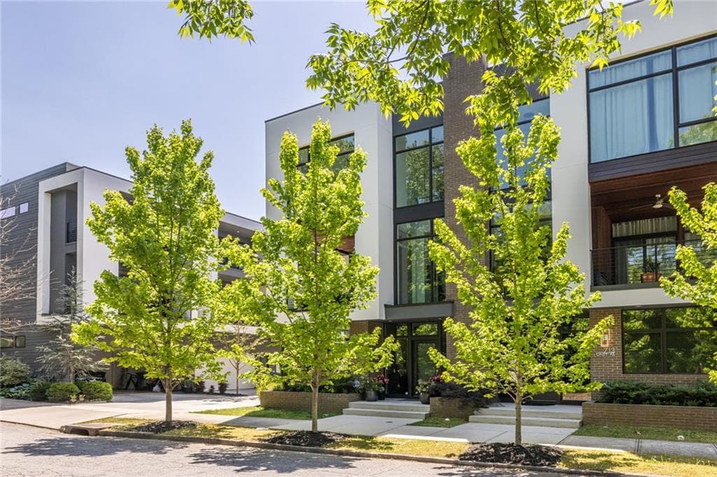 3 bedroom, 4 bathroom, 1,978 sq ft townhouse sold at 713 Moreland Avenue 5, Atlanta, GA 30316