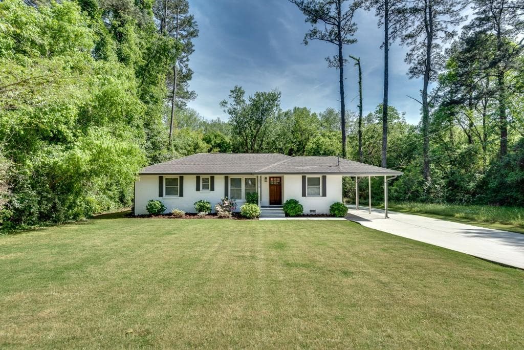2319 Hunting Valley Drive, Decatur, GA 30033 — most recent listing photo