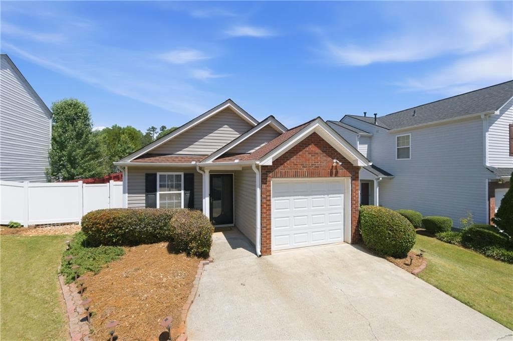 2 bedroom, 2 bathroom, 826 sq ft single family residence sold at 271 Oak Grove Way, Acworth, GA 30102