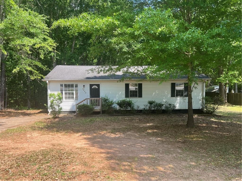 3 bedroom, 2 bathroom, 1,363 sq ft single family residence for sale at 2256 Christian Circle, Conyers, GA 30013