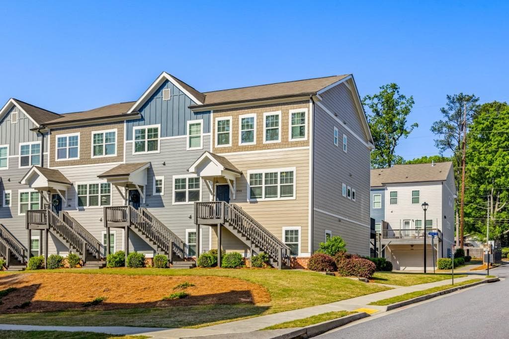 3765 Oxford Circle, Doraville, GA 30340 — most recent listing photo