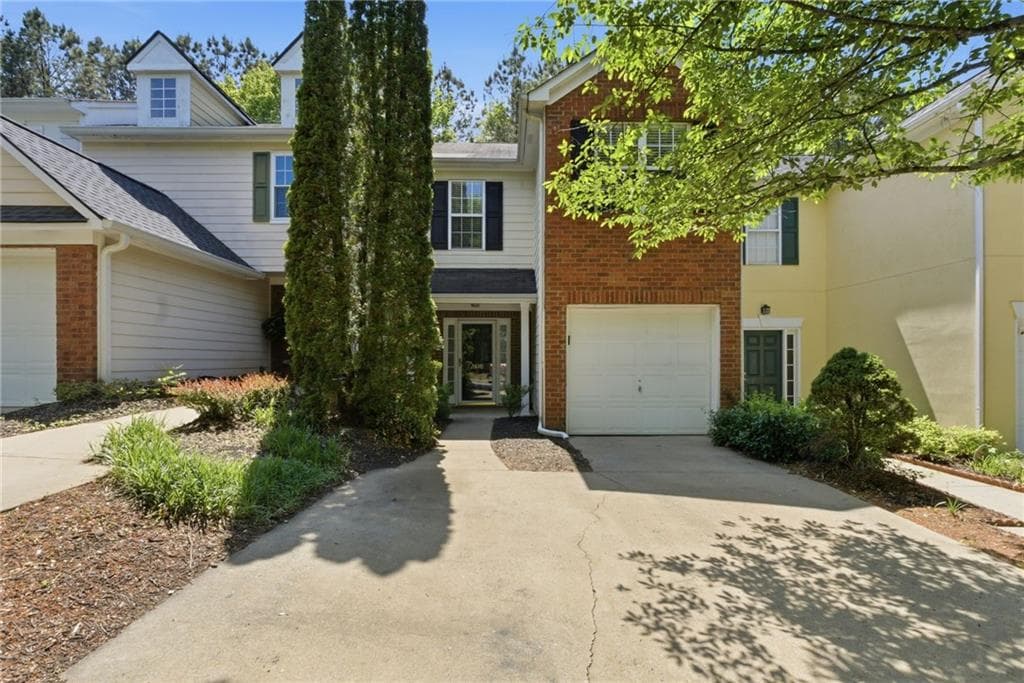 3 bedroom, 3 bathroom, 1,346 sq ft townhouse sold at 2690 Waverly Hills Drive, Lawrenceville, GA 30044
