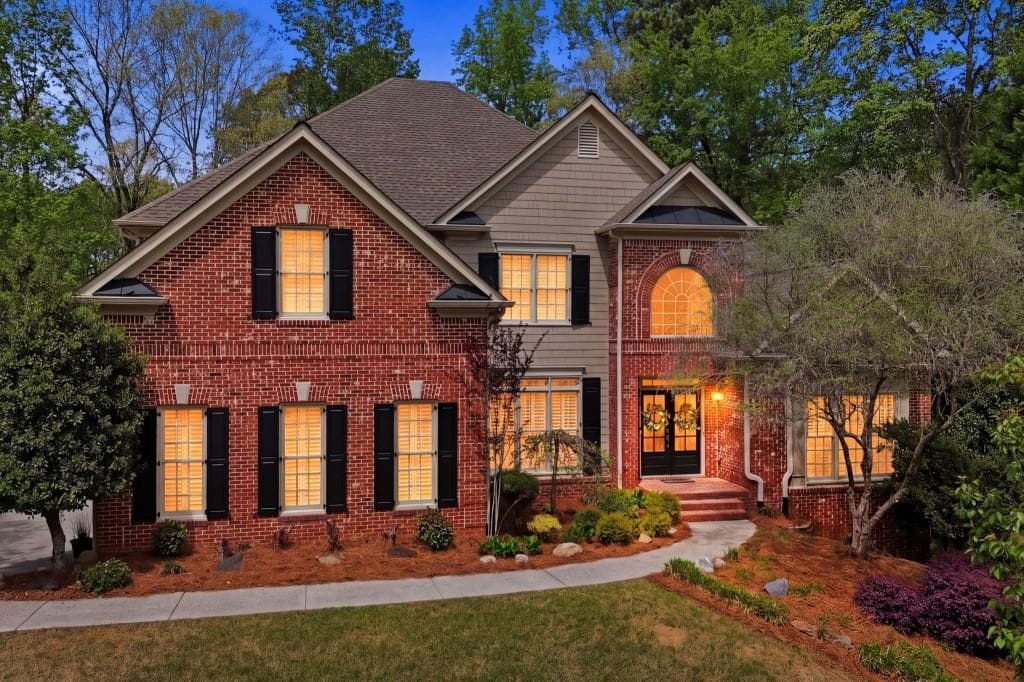 6 bedroom, 5 bathroom, 5,985 sq ft single family residence under contract at 313 Meadow Lark Crossing, Canton, GA 30114