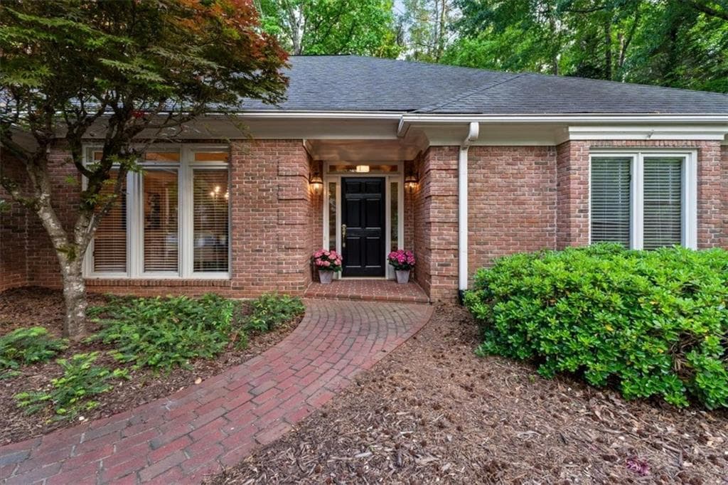 565 Flying Scot Way, Alpharetta, GA 30005 — most recent listing photo