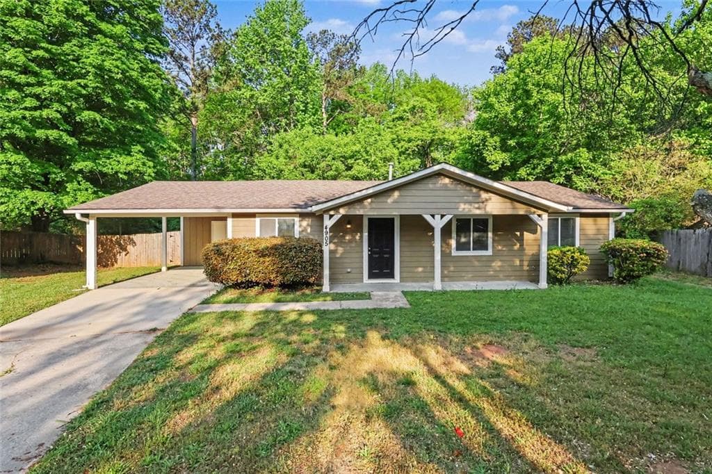 3 bedroom, 2 bathroom, 1,040 sq ft single family residence sold at 4905 Glenside Court, Stone Mountain, GA 30088