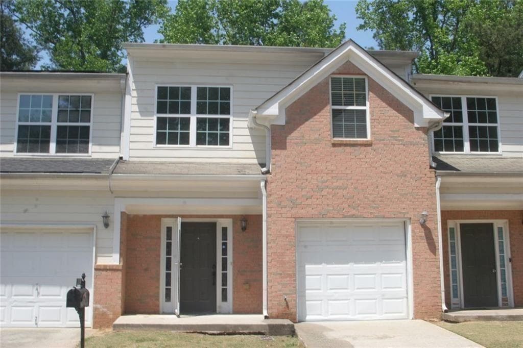 3 bedroom, 3 bathroom, 1,424 sq ft townhouse sold at 4991 Lower Elm Street, Atlanta, GA 30349