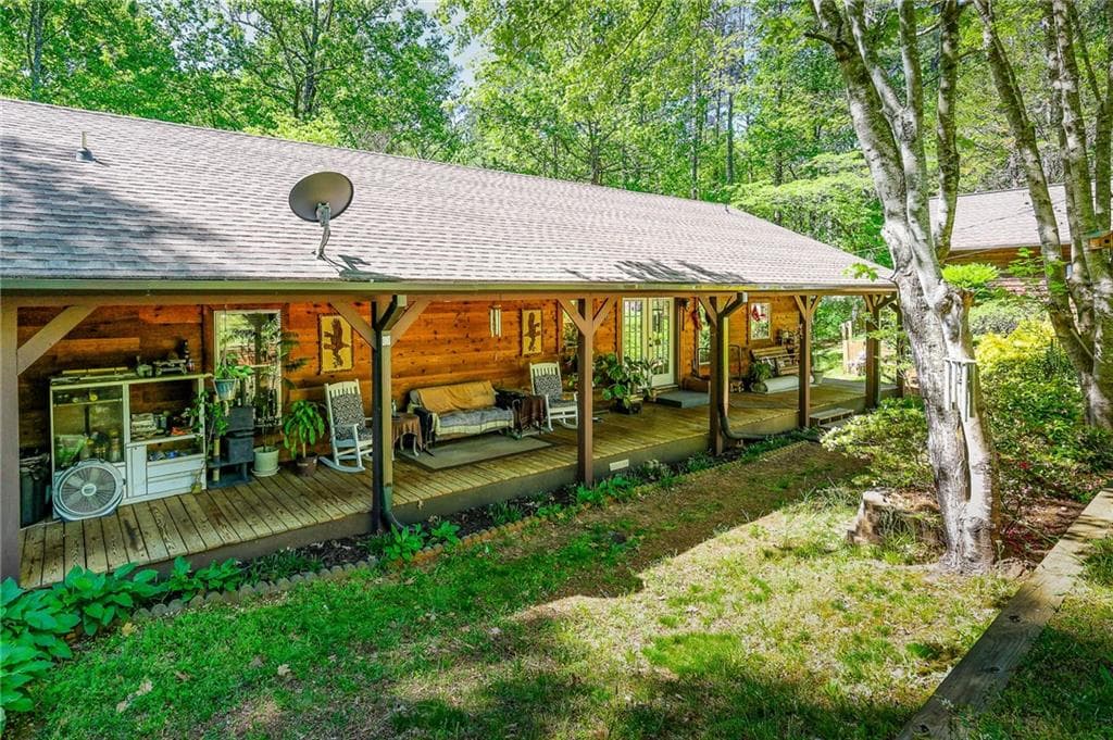 3 bedroom, 2 bathroom, 1,144 sq ft single family residence sold at 5381 Forest Way, Braselton, GA 30517